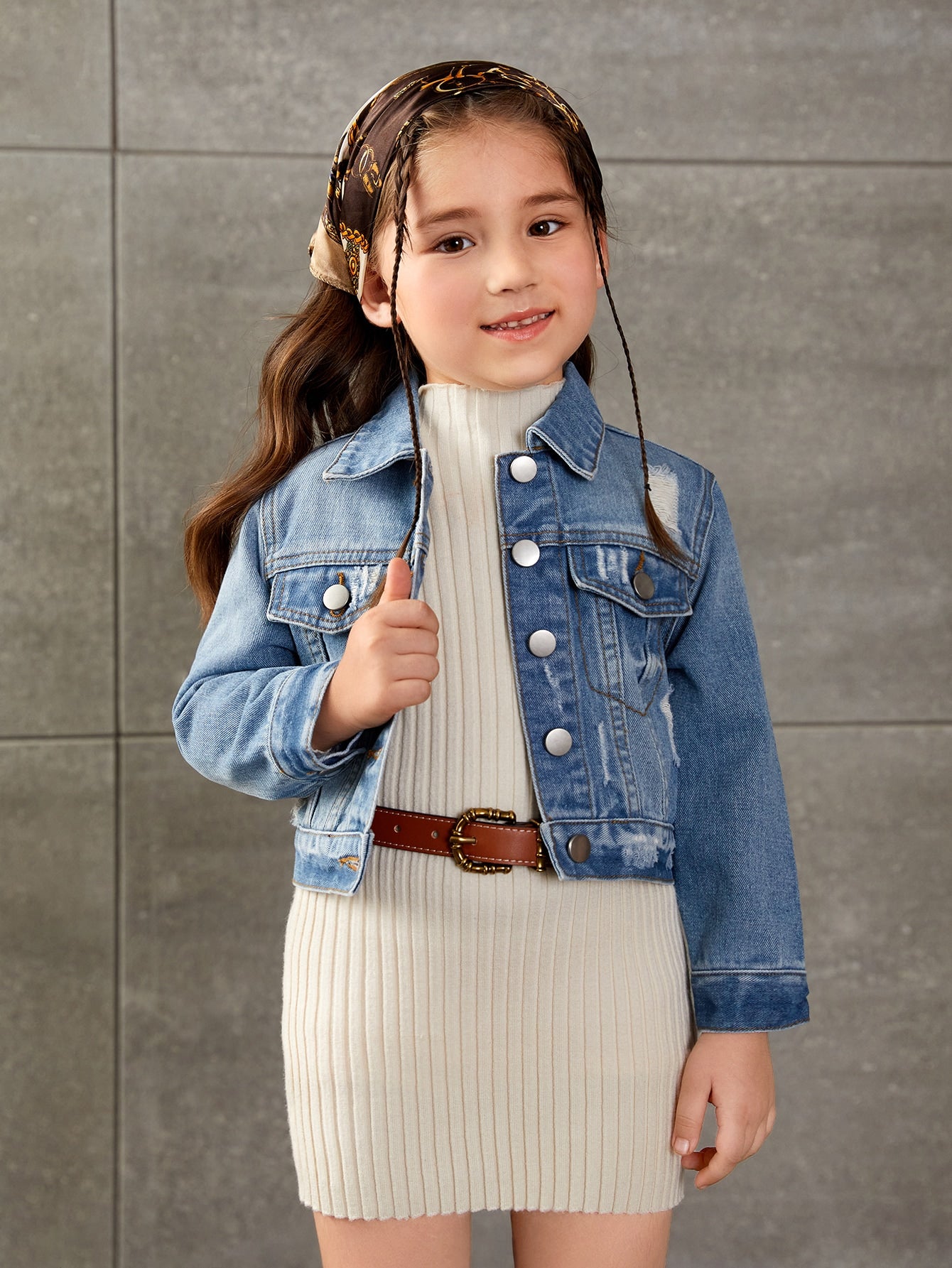 Young Girl Vintage Basic Distressed Short Denim Jacket For Daily Wear